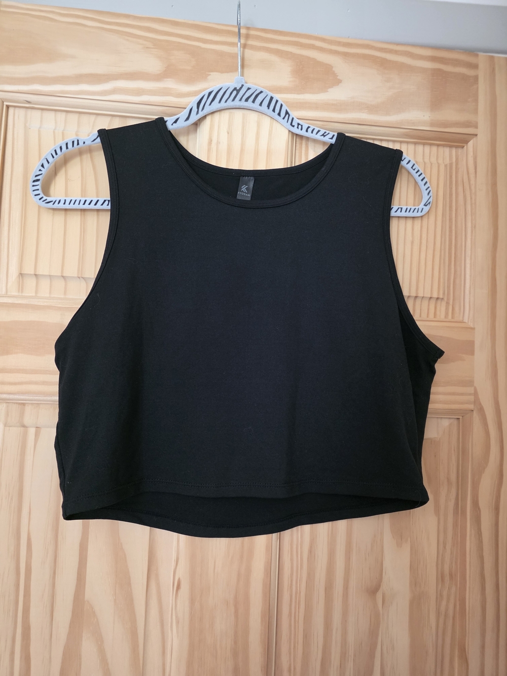 Kyodan Black Cropped Tank Top